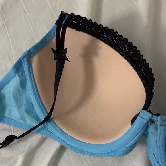 Betsey Johnson Light Blue and Black Bra - like new - Picture 3 of 4